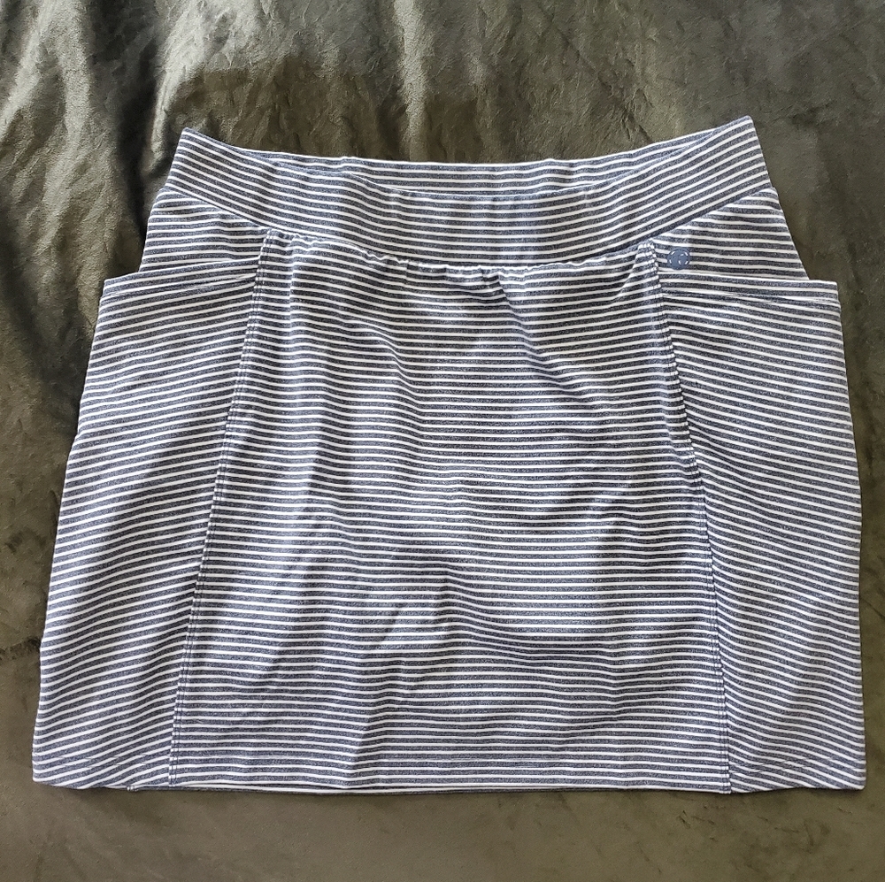 T by Talbots Gray/White Striped Skort Sz L, NWT